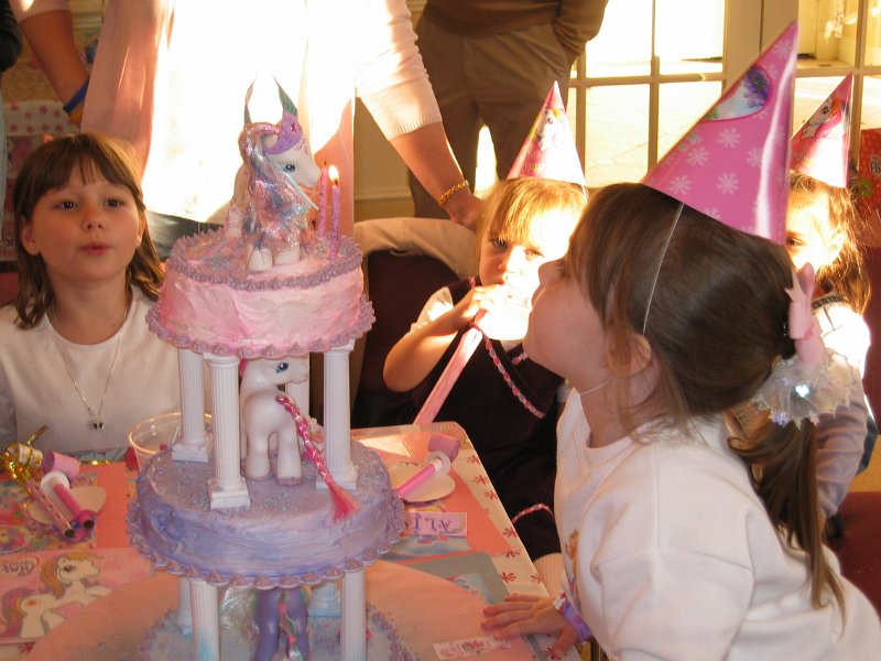 20041204 Jillian bday 30.JPG